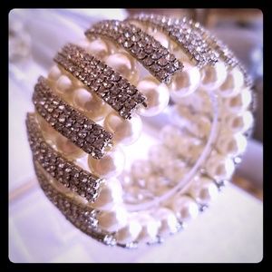 Pave crystal & pearl bracelet